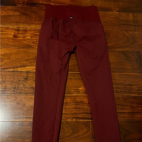 Prana Sopra seamless leggings, size medium, burgundy - Picture 3 of 4